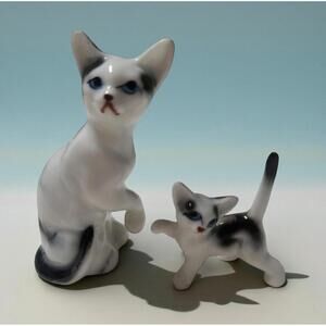Miniature Porcelain Cat Figurines Pair, White w/ Blue Eyes, Vintage Japan Style